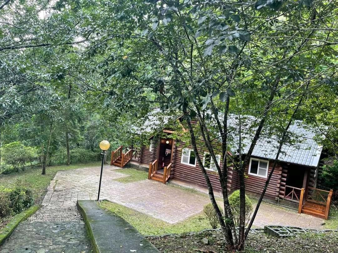 Sun Moon Lake Youth Hostel Yuchi Exterior photo